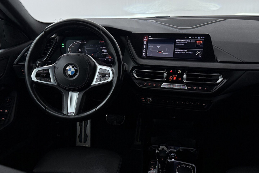 BMW 2 Serie Gran Coupé 218i High Executive (CAMERA, STOELVERWARMING, NAVIGATIE, HUD DISPLAY, DEALER ONDERHOUDEN)