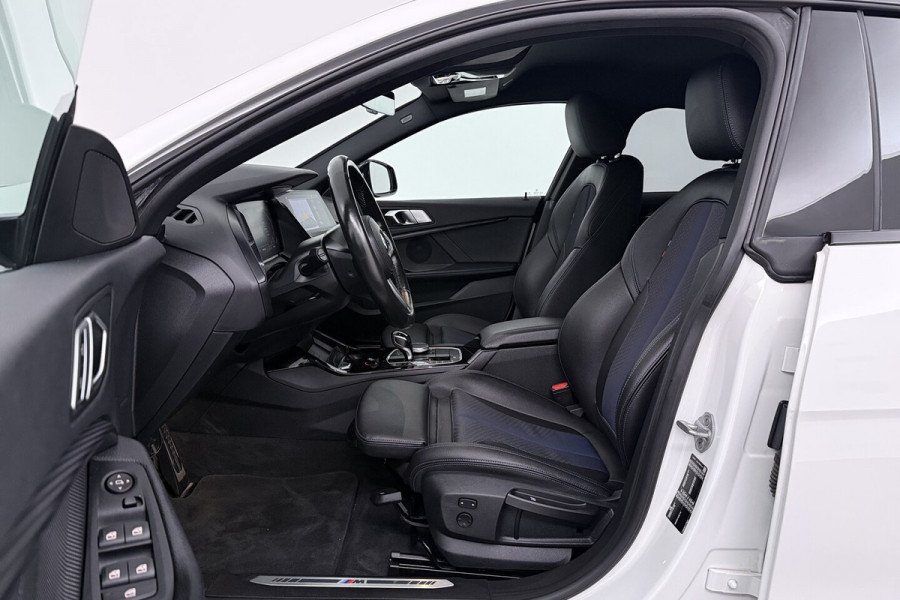 BMW 2 Serie Gran Coupé 218i High Executive (CAMERA, STOELVERWARMING, NAVIGATIE, HUD DISPLAY, DEALER ONDERHOUDEN)