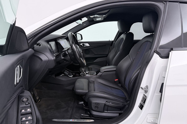 BMW 2 Serie Gran Coupé 218i High Executive (CAMERA, STOELVERWARMING, NAVIGATIE, HUD DISPLAY, DEALER ONDERHOUDEN)