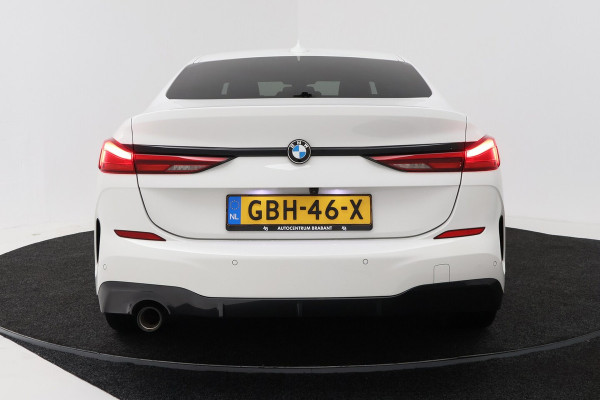BMW 2 Serie Gran Coupé 218i High Executive (CAMERA, STOELVERWARMING, NAVIGATIE, HUD DISPLAY, DEALER ONDERHOUDEN)