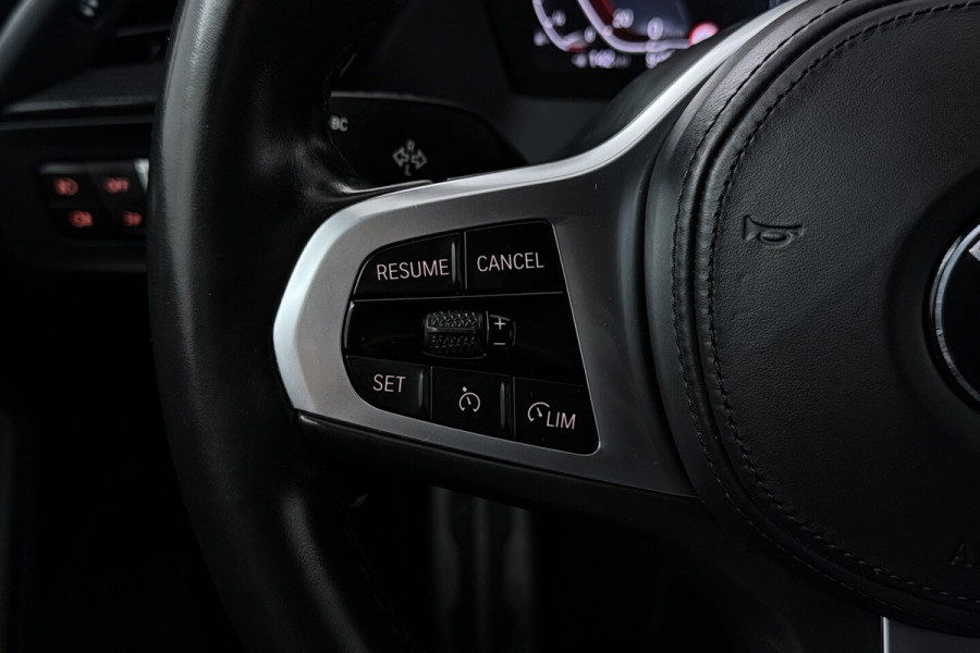 BMW 2 Serie Gran Coupé 218i High Executive (CAMERA, STOELVERWARMING, NAVIGATIE, HUD DISPLAY, DEALER ONDERHOUDEN)