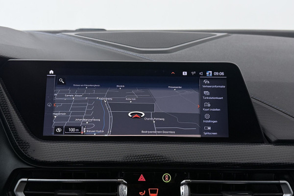 BMW 2 Serie Gran Coupé 218i High Executive (CAMERA, STOELVERWARMING, NAVIGATIE, HUD DISPLAY, DEALER ONDERHOUDEN)