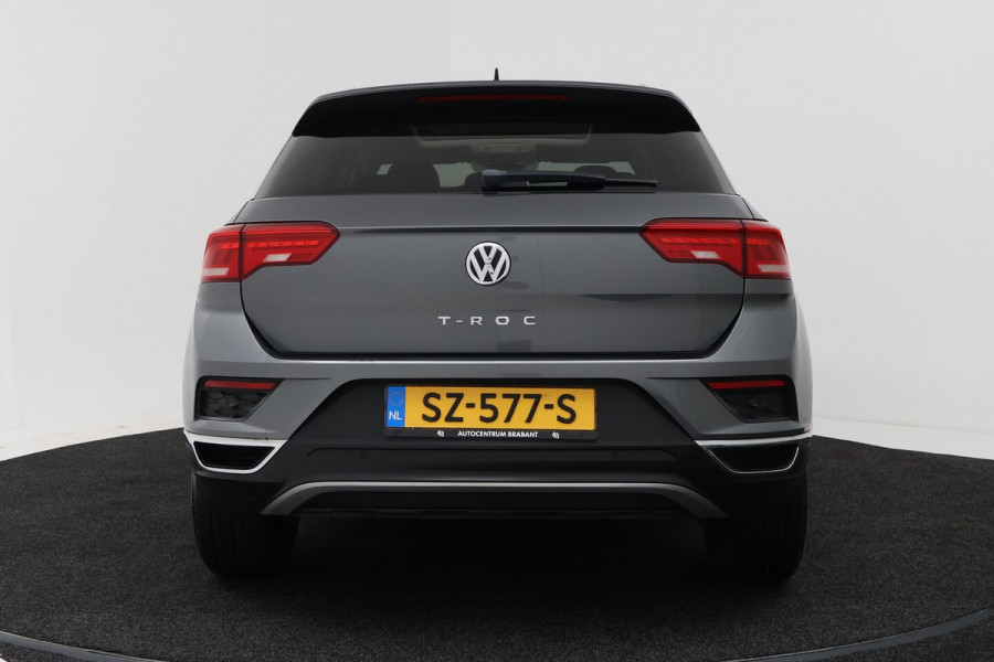 Volkswagen T-Roc 1.0 TSI Style (PANORAMADAK, DIGATALE COCKPIT, PDC, LED, CLIMA, STOELVERWARMING)