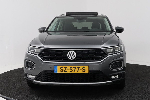Volkswagen T-Roc 1.0 TSI Style (PANORAMADAK, DIGATALE COCKPIT, PDC, LED, CLIMA, STOELVERWARMING)