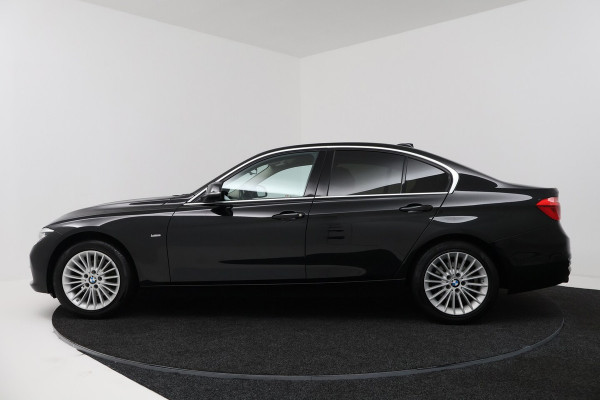 BMW 3 Serie 318i Edition Luxury Line Purity Executive (NAVIGATIE, STOELVERWARMING, PARKEERSENSOREN, DE