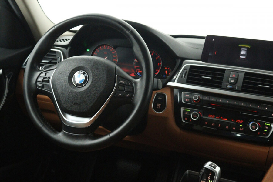 BMW 3 Serie 318i Edition Luxury Line Purity Executive (NAVIGATIE, STOELVERWARMING, PARKEERSENSOREN, DE