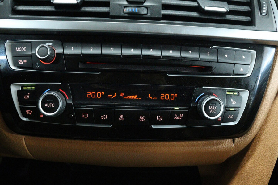 BMW 3 Serie 318i Edition Luxury Line Purity Executive (NAVIGATIE, STOELVERWARMING, PARKEERSENSOREN, DE