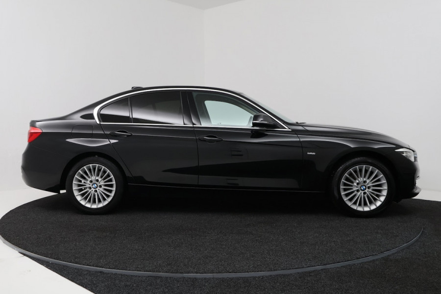 BMW 3 Serie 318i Edition Luxury Line Purity Executive (NAVIGATIE, STOELVERWARMING, PARKEERSENSOREN, DE