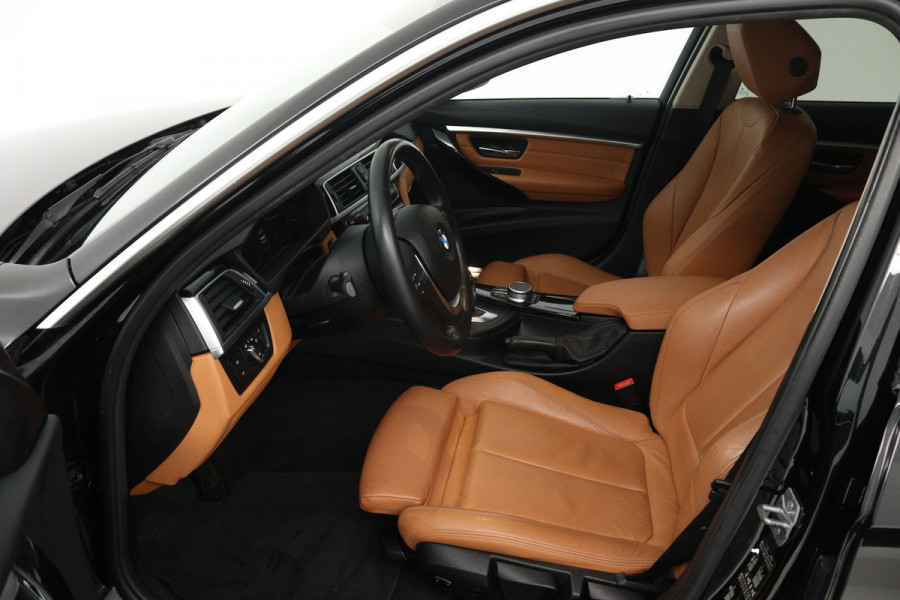 BMW 3 Serie 318i Edition Luxury Line Purity Executive (NAVIGATIE, STOELVERWARMING, PARKEERSENSOREN, DE