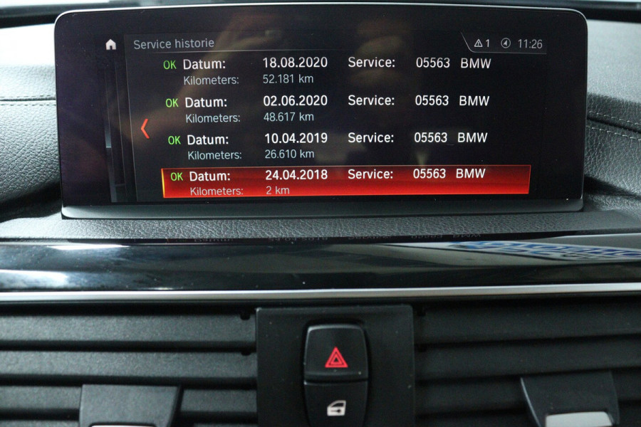 BMW 3 Serie 318i Edition Luxury Line Purity Executive (NAVIGATIE, STOELVERWARMING, PARKEERSENSOREN, DE