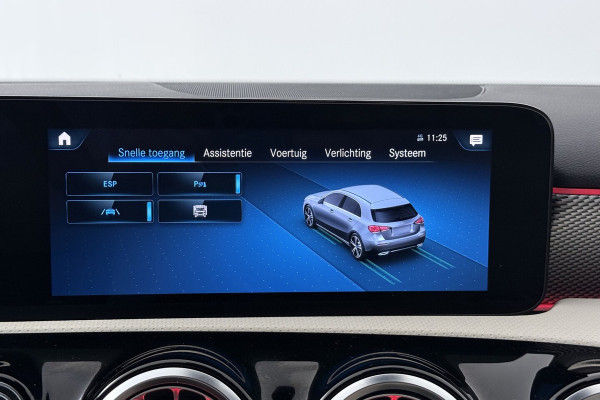 Mercedes-Benz A-Klasse 180 Business Solution Luxury (STOELVERWARMING, SFEERVERLICHTING, NAVIGATIE, CAMERA, PARKEE