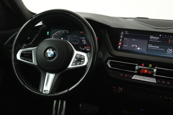 BMW 2 Serie Gran Coupé 218i Executive Edition (PANORAMADAK, SFEERVERLICHTING, NAVIGATIE, CRUISE CONTROL, DEALER O