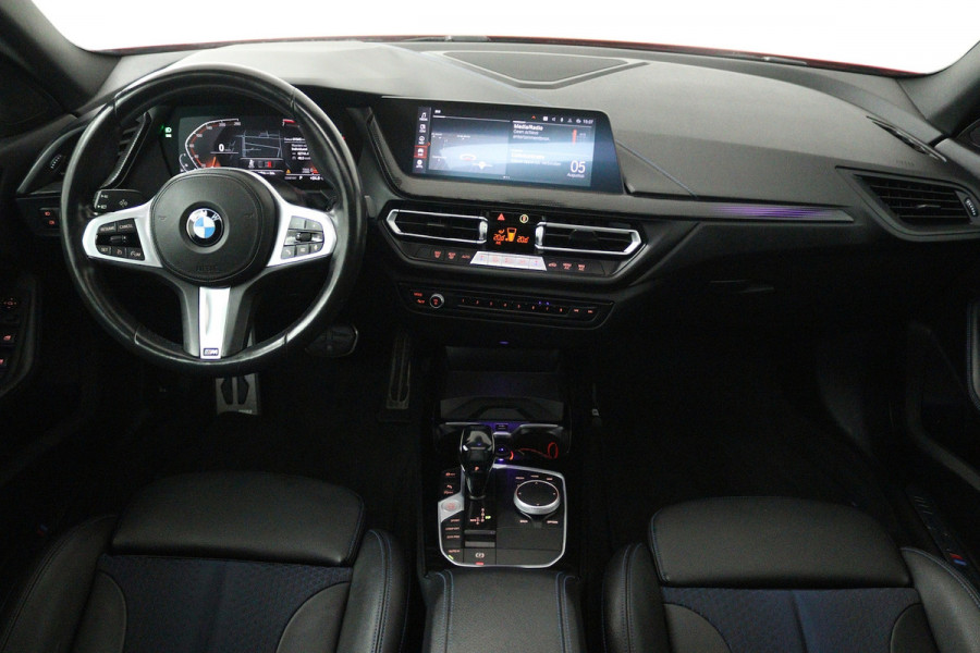 BMW 2 Serie Gran Coupé 218i Executive Edition (PANORAMADAK, SFEERVERLICHTING, NAVIGATIE, CRUISE CONTROL, DEALER O