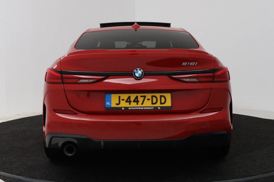 BMW 2 Serie Gran Coupé 218i Executive Edition (PANORAMADAK, SFEERVERLICHTING, NAVIGATIE, CRUISE CONTROL, DEALER O