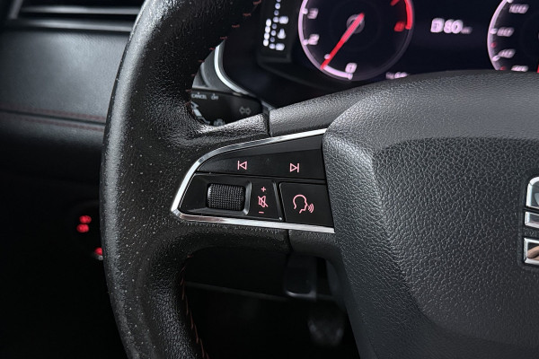 Seat Ibiza 1.0 TSI FR Business Intense (PANORAMADAK, DIGITALE COCKPIT, LED, NAVI, CAMERA, CARPLAY)
