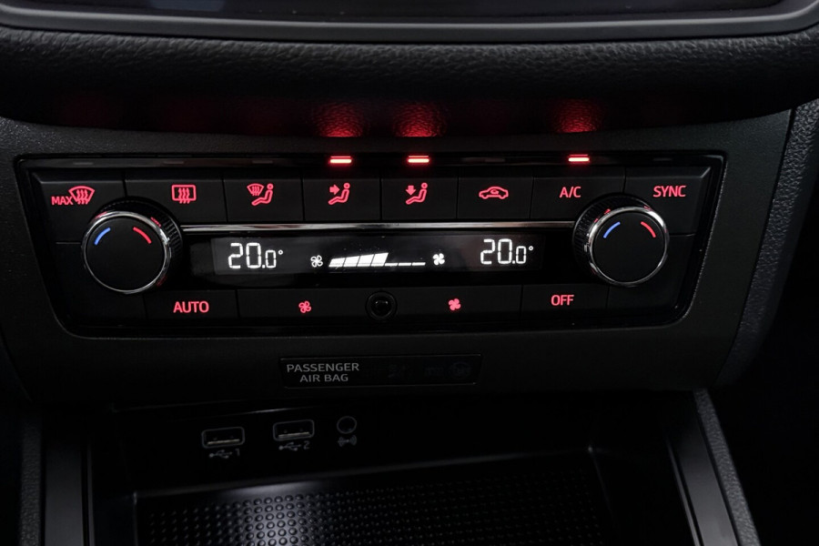 Seat Ibiza 1.0 TSI FR Business Intense (PANORAMADAK, DIGITALE COCKPIT, LED, NAVI, CAMERA, CARPLAY)