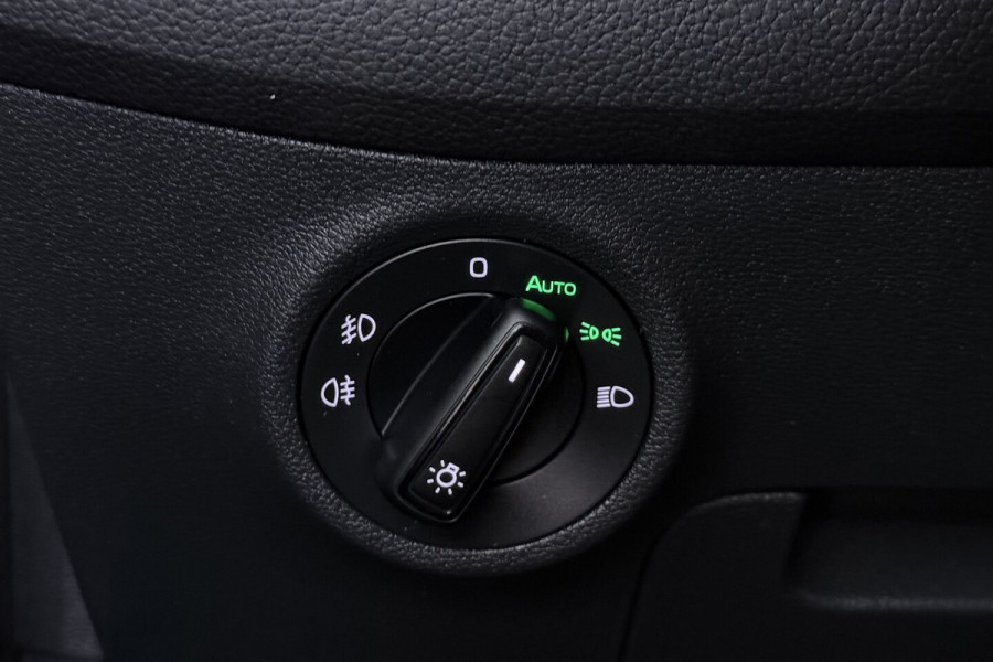 Škoda Kodiaq 1.5 TSI Business Edition 7p. (TREKHAAK WEGKLAPBAAR, NAVI, CAMERA, PDC, STOELVERWARMING, 1e