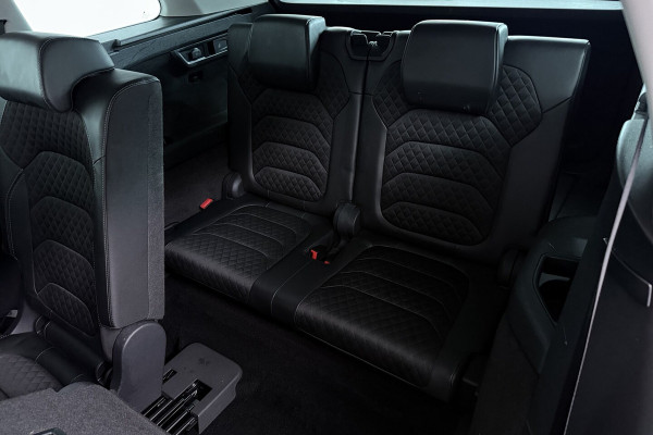 Škoda Kodiaq 1.5 TSI Business Edition 7p. (TREKHAAK WEGKLAPBAAR, NAVI, CAMERA, PDC, STOELVERWARMING, 1e