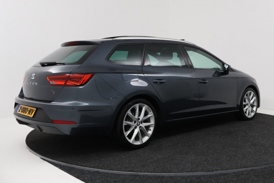 Seat Leon ST 1.5 TSI FR Business Intense (PANORAMADAK, CAMERA, STOELVERWARMING, CARPLAY, CRUISE CONTROL