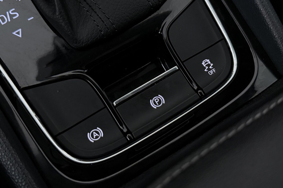 Škoda Kodiaq 1.5 TSI Limited Business Edition 7p. (PANORAMADAK, TREKHAAK AFNEEMBAAR, CAMERA, CANTON, ST