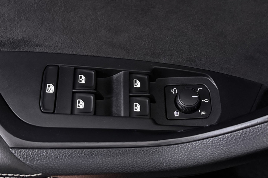 Škoda Kodiaq 1.5 TSI Business Edition Plus 7p. (PANORAMADAK, TREKHAAK WEGKLAPBAAR, STUUR-/STOELVERWARMI