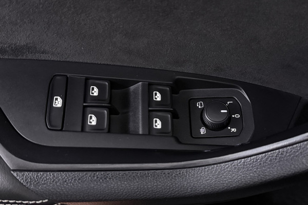 Škoda Kodiaq 1.5 TSI Business Edition Plus 7p. (PANORAMADAK, TREKHAAK WEGKLAPBAAR, STUUR-/STOELVERWARMI