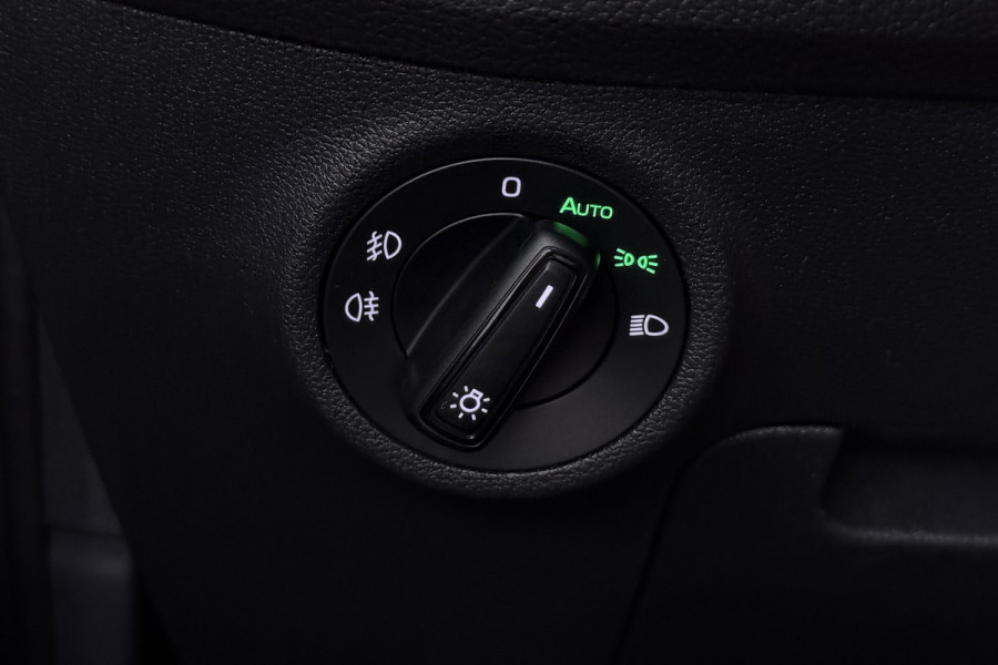 Škoda Kodiaq 1.5 TSI Business Edition Plus 7p. (PANORAMADAK, TREKHAAK WEGKLAPBAAR, STUUR-/STOELVERWARMI
