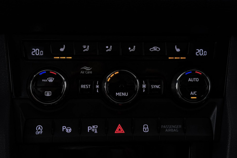 Škoda Kodiaq 1.5 TSI Business Edition Plus 7p. (PANORAMADAK, TREKHAAK WEGKLAPBAAR, STUUR-/STOELVERWARMI