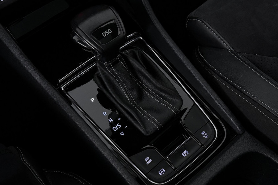 Škoda Kodiaq 1.5 TSI Business Edition Plus 7p. (PANORAMADAK, TREKHAAK WEGKLAPBAAR, STUUR-/STOELVERWARMI