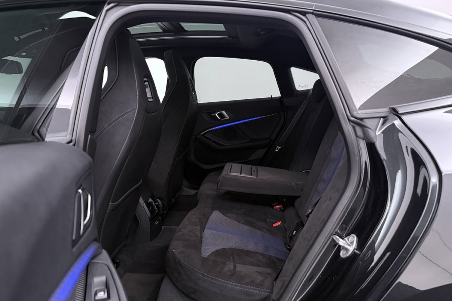 BMW 2 Serie Gran Coupé 218i Business Edition (PANORAMADAK, CRUISE CONTROL, NAVIGATIE, PARKEERSENSOREN)