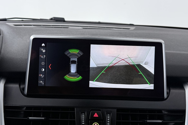 BMW 2 Serie Active Tourer 218i High Executive Edition (PANORAMADAK, TREKHAAK, STOELVERWARMING, CAMERA, DEALER ONDERH
