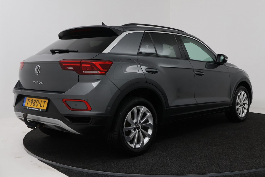 Volkswagen T-Roc 1.0 TSI Life (NAVIGATIE, CAMERA, TREKHAAK, DIGITALE COCKPIT, ADAPTIEVE CRUISE, CARPLAY)
