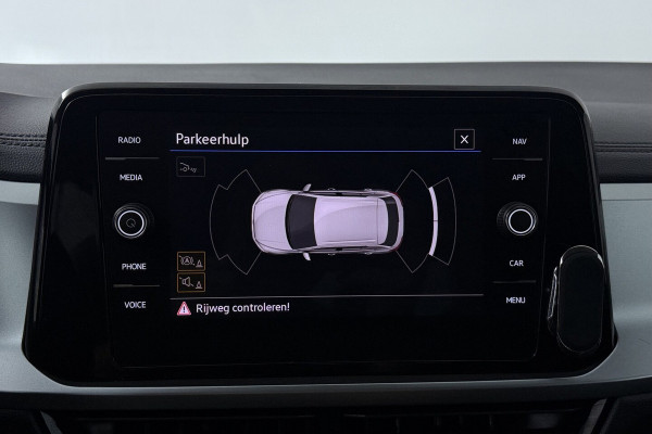Volkswagen T-Roc 1.0 TSI Life (NAVIGATIE, CAMERA, TREKHAAK, DIGITALE COCKPIT, ADAPTIEVE CRUISE, CARPLAY)