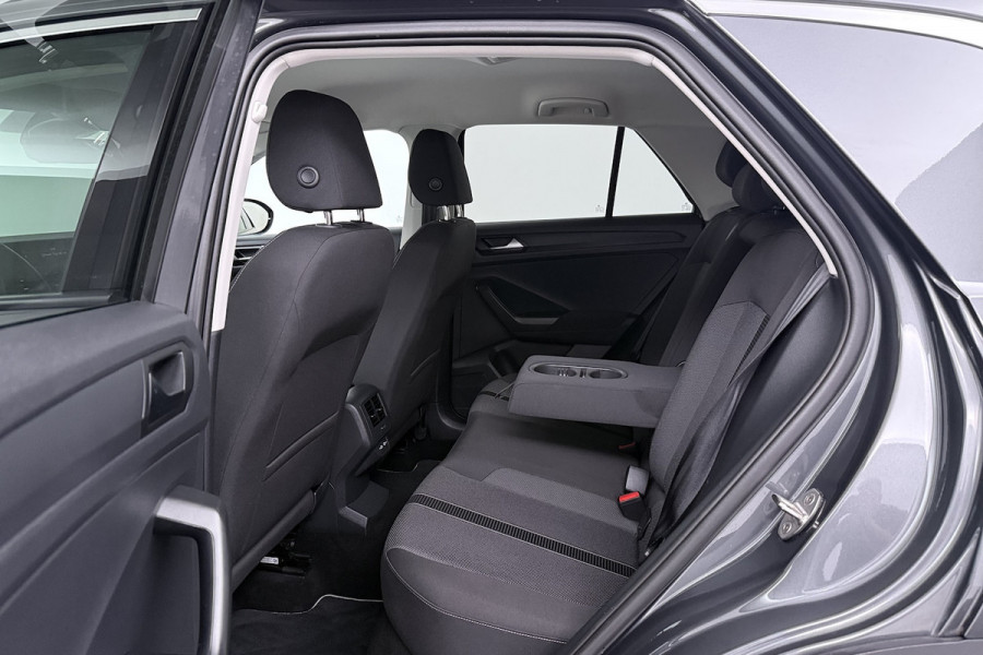 Volkswagen T-Roc 1.0 TSI Life (NAVIGATIE, CAMERA, TREKHAAK, DIGITALE COCKPIT, ADAPTIEVE CRUISE, CARPLAY)