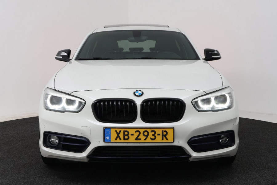 BMW 1-serie 118i High Executive Sport-Line (SCHUIF/KANTELDAK, GROOT-NAVIGATIE, STOELVERWARMING, SPORTS