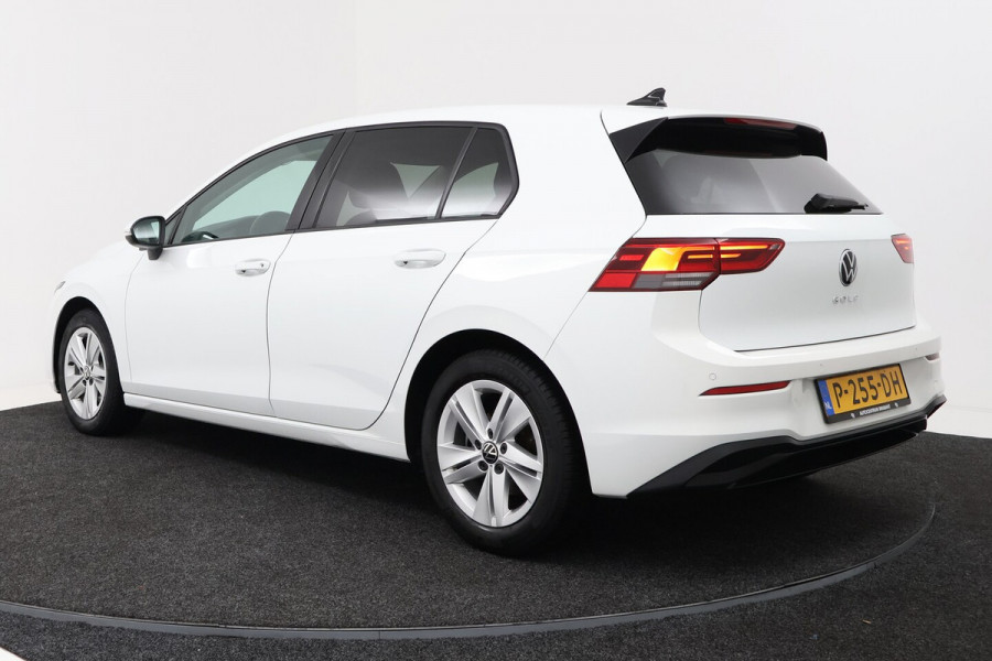 Volkswagen Golf 2.0 TDI Style (DIGITALE COCKPIT, SFEERVERLICHTING, NAVIGATIE, CRUISE ADAPTIEF, STUURVERWAR