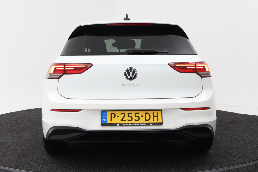 Volkswagen Golf 2.0 TDI Style (DIGITALE COCKPIT, SFEERVERLICHTING, NAVIGATIE, CRUISE ADAPTIEF, STUURVERWAR