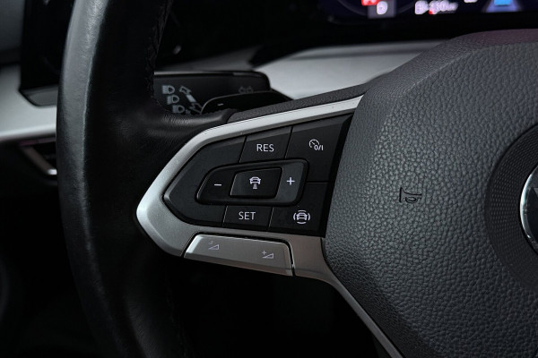 Volkswagen Golf 2.0 TDI Style (DIGITALE COCKPIT, SFEERVERLICHTING, NAVIGATIE, CRUISE ADAPTIEF, STUURVERWAR
