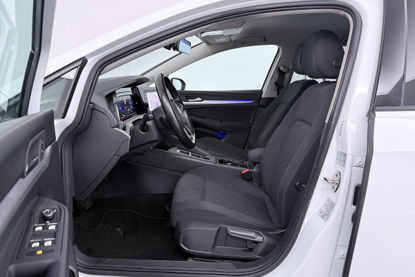 Volkswagen Golf 2.0 TDI Style (DIGITALE COCKPIT, SFEERVERLICHTING, NAVIGATIE, CRUISE ADAPTIEF, STUURVERWAR