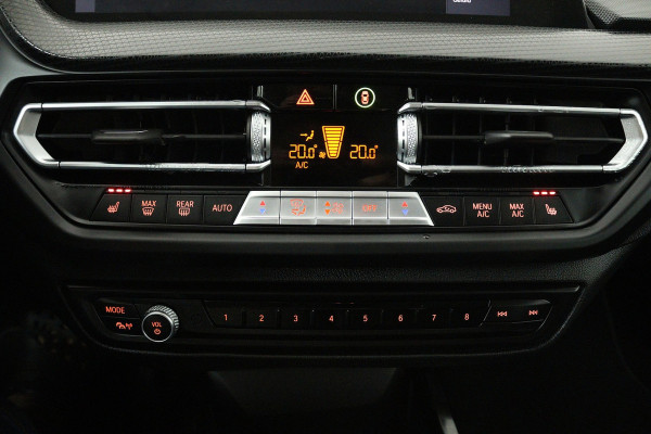 BMW 2 Serie Gran Coupé 218i High Executive (STOELVERWARMING, CAMERA, NAVIGATIE, CRUISE CONTROL, DEALER ONDERHOUDE