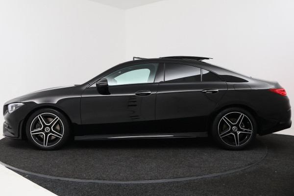Mercedes-Benz CLA-Klasse 200 Business Solution AMG (PANORAMADAK, STOELVERWARMING, SFEERVERLICHTING, CAMERA, CRUISE
