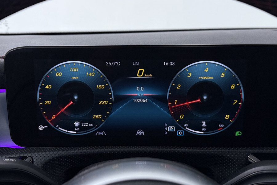 Mercedes-Benz CLA-Klasse 200 Business Solution AMG (PANORAMADAK, STOELVERWARMING, SFEERVERLICHTING, CAMERA, CRUISE