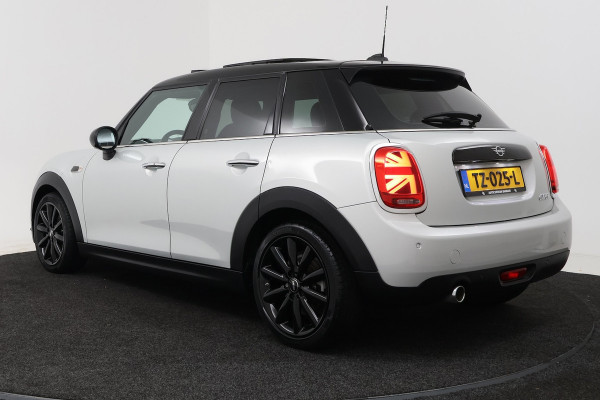 MINI 5-deurs 1.5 Cooper Chili (PANORAMADAK, STOELVERWARMING, H/K AUDIO, DEALER ONDERHOUDEN)