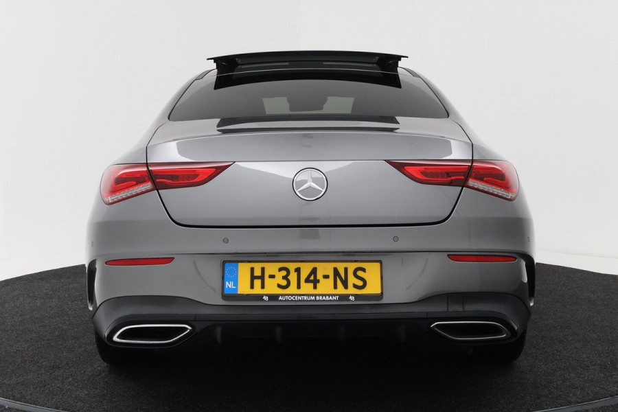 Mercedes-Benz CLA-Klasse 200 Business Solution AMG (PANORAMADAK, SFEERVERLICHTING, STOELVERWARMING, 1e EIGENAAR, GO