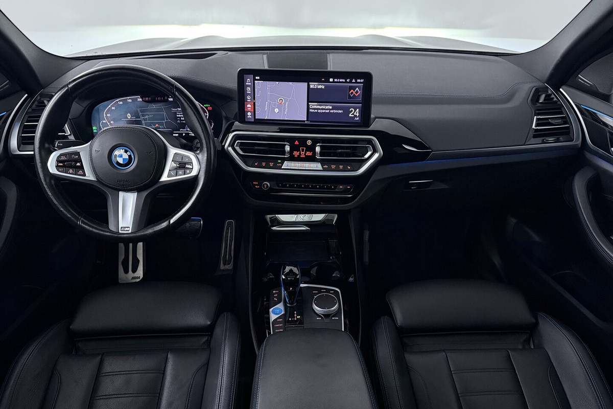 BMW iX3 High Executive 80 kWh SOH 95% (PANORAMADAK, TREKHAAK, H&K AUDIO, CRUISE ADAPTIEF, CAMERA,