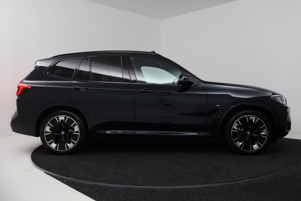 BMW iX3 High Executive 80 kWh SOH 95% (PANORAMADAK, TREKHAAK, H&K AUDIO, CRUISE ADAPTIEF, CAMERA,