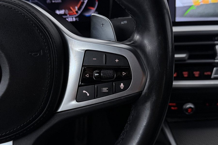 BMW 3-serie 320i High Executive Edition (STOELVERWARMING, CAMERA, PDC, SFEERVERLICHTING, TREKHAAK AFNE