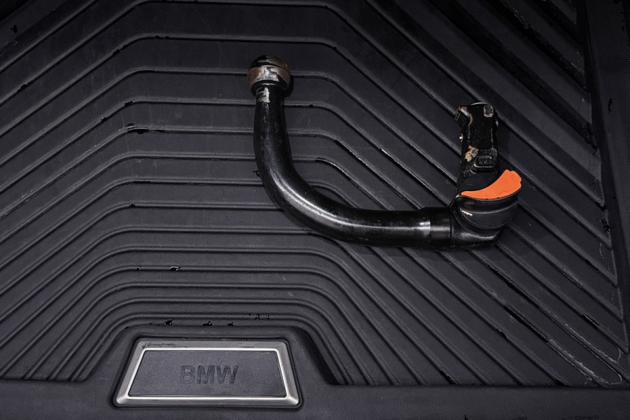 BMW 3-serie 320i High Executive Edition (STOELVERWARMING, CAMERA, PDC, SFEERVERLICHTING, TREKHAAK AFNE