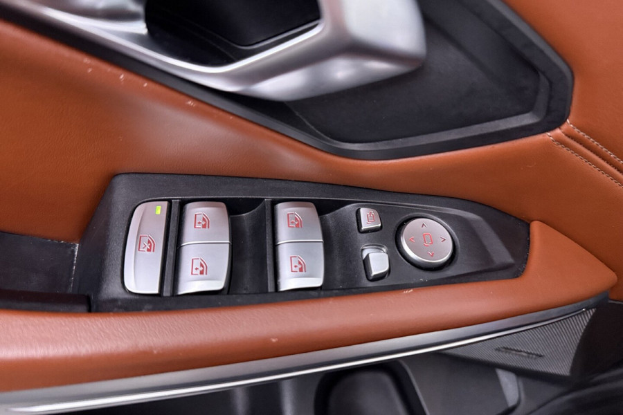 BMW 3-serie 330i High Executive Edition (PANORAMADAK, HEAD-UP, HARMAN/KARDON, 360 CAMERA, SFEERVERLICH