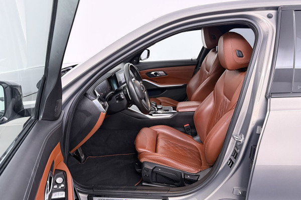 BMW 3-serie 330i High Executive Edition (PANORAMADAK, HEAD-UP, HARMAN/KARDON, 360 CAMERA, SFEERVERLICH